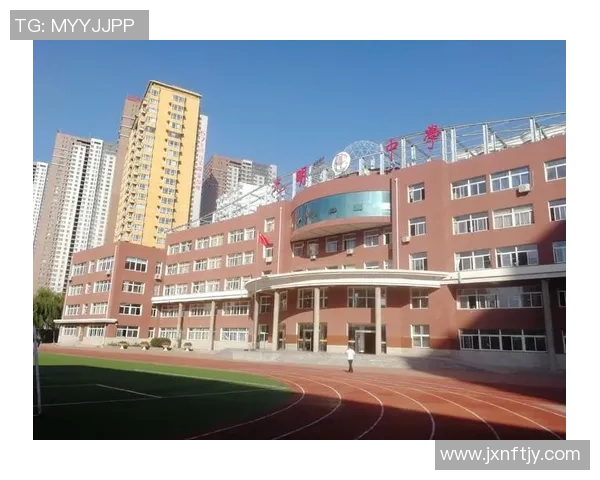 罗凯文的奋斗历程与人生哲学探讨：从平凡到卓越的成长之路